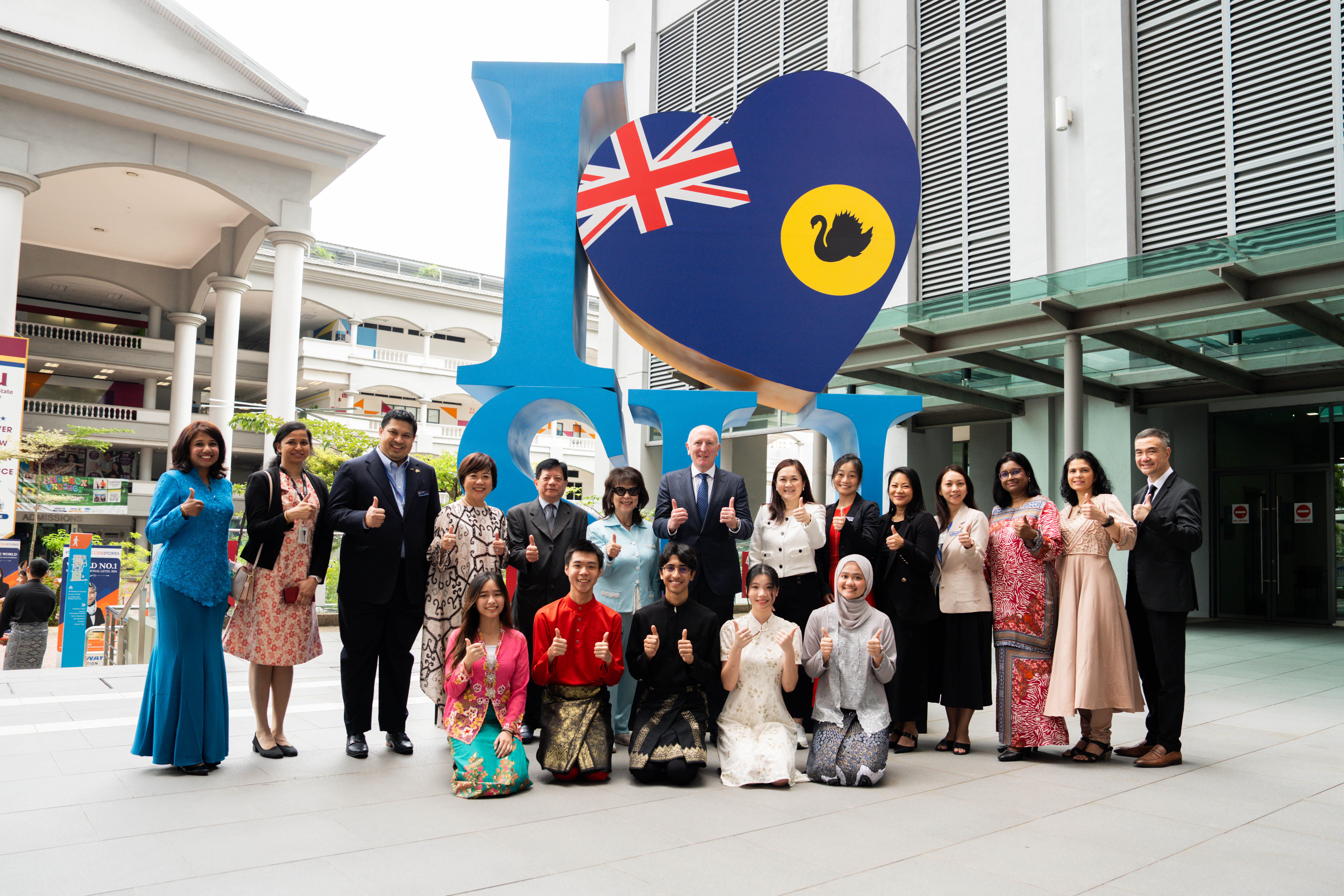 The Honourable Stephen Dawson Visits Sunway AUSMAT